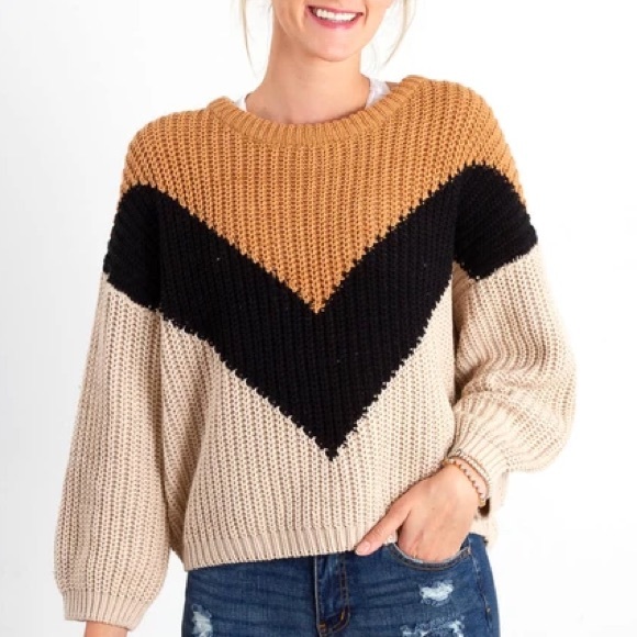 Lumiere Sweaters - 🚨50% OFF🚨 Lumiere Chevron Sweater